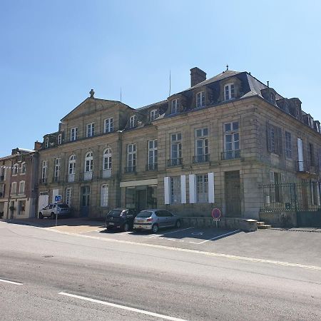Le Chateau Châteauponsac Exterior foto